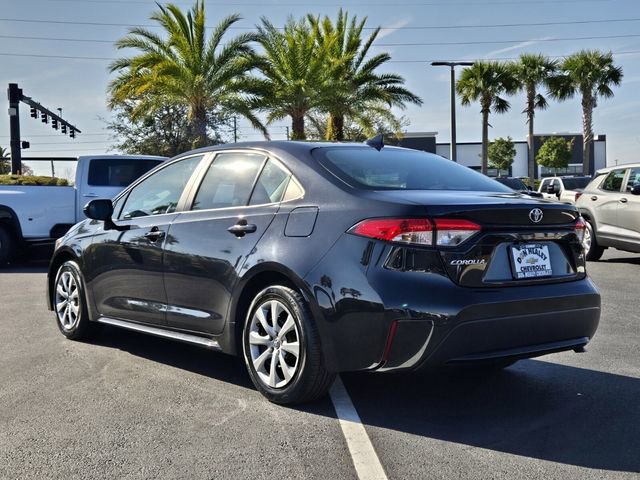 Used 2022 Toyota Corolla LE image 4