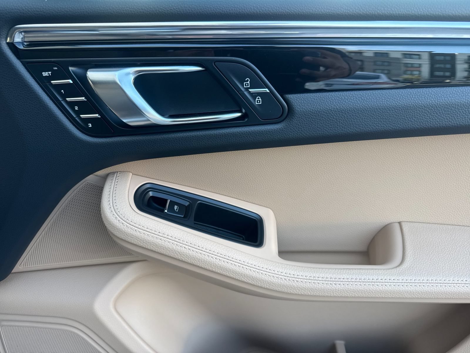 Certified 2026 Porsche Macan AWD/4WD image 20