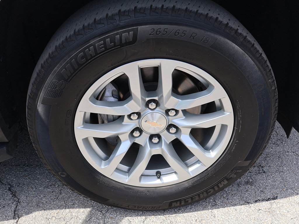 Used 2024 Chevrolet Suburban LT AWD/4WD image 23