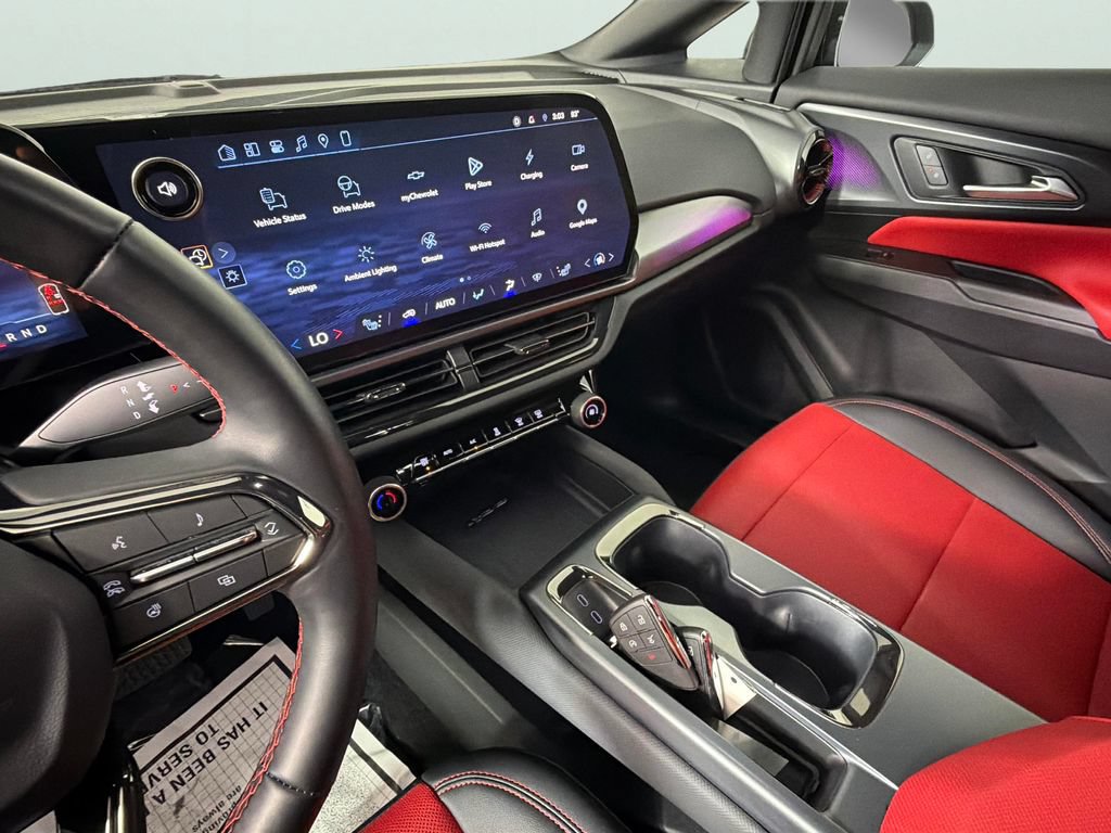 Certified 2025 Chevrolet Equinox EV RS FWD image 19