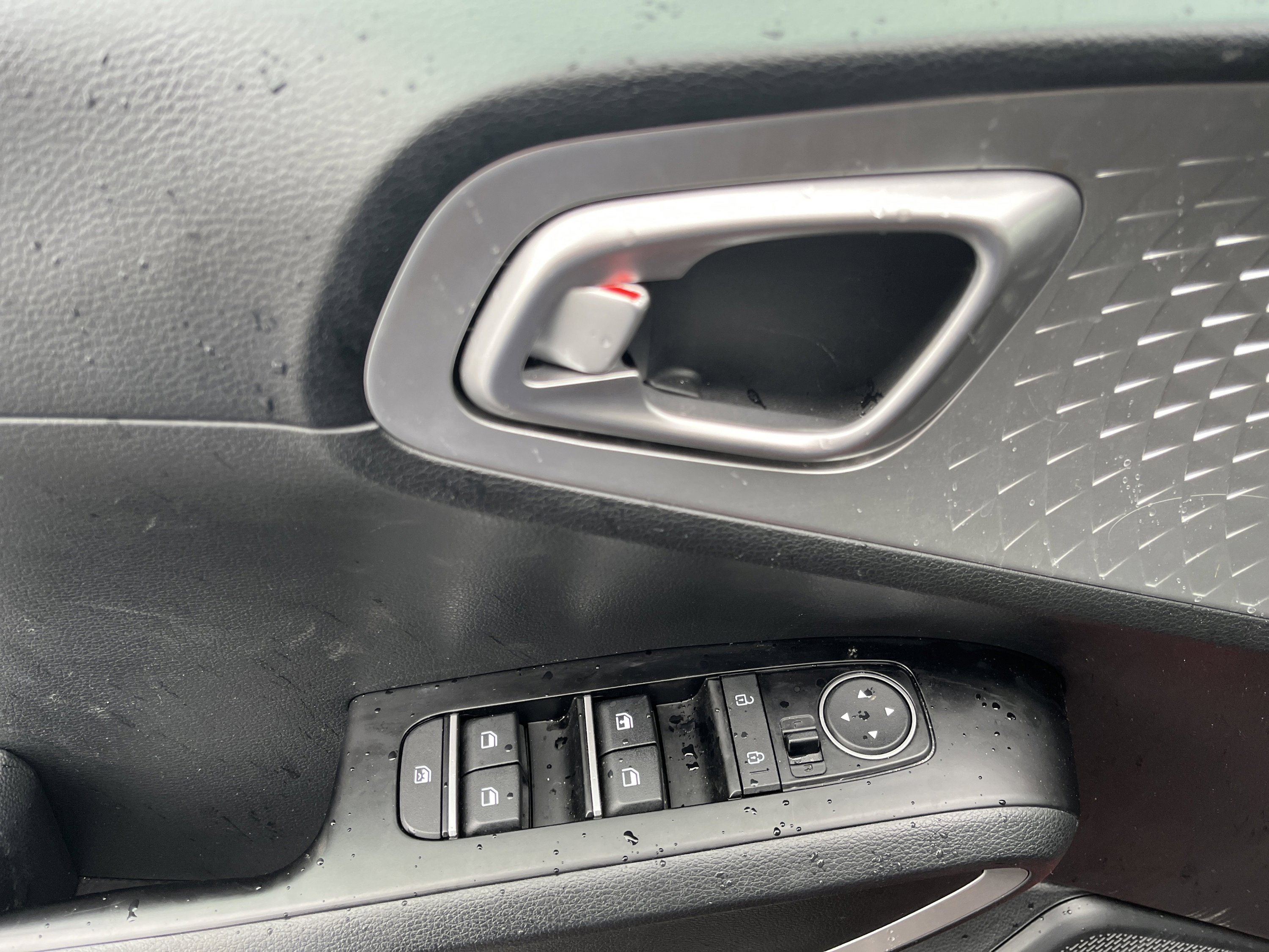 Used 2025 Kia Soul LX FWD image 18