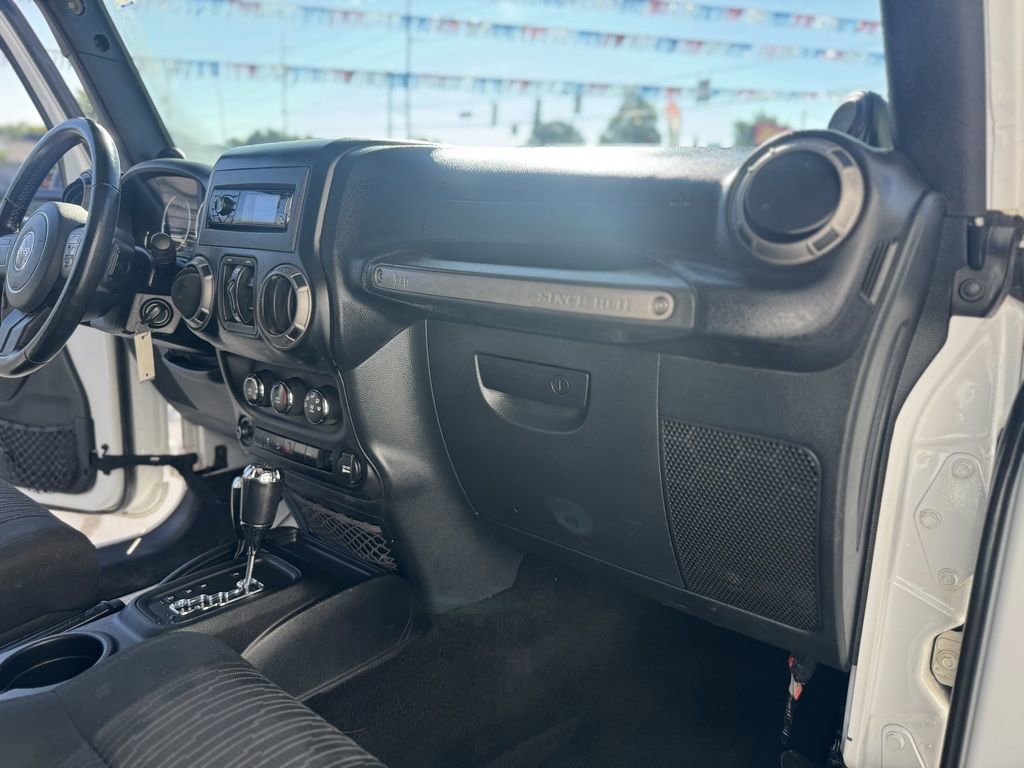 Used 2012 Jeep Wrangler Unlimited Sport image 23