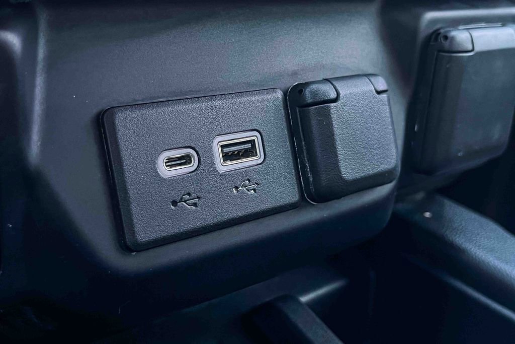 Used 2021 GMC Sierra 2500 SLT w/ SLT Premium Package image 35