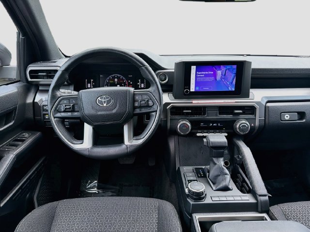 Used 2025 Toyota 4Runner SR5 AWD/4WD image 22