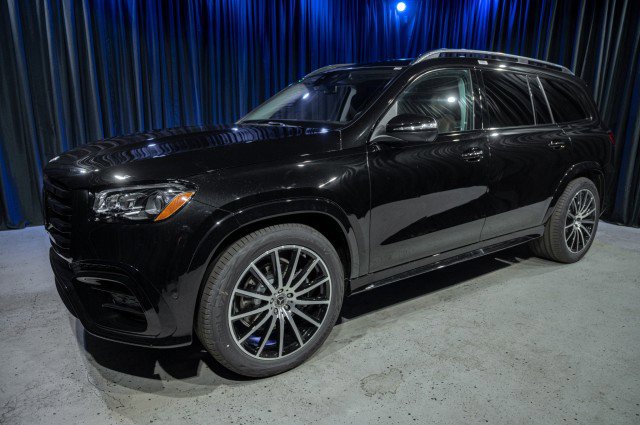 Certified 2026 Mercedes-Benz GLS 450 4MATIC image 1