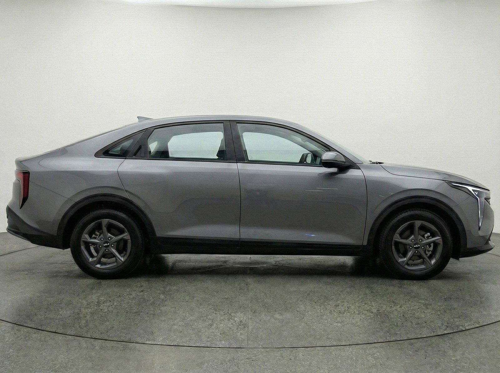 Used 2025 Kia K4 LXS FWD image 11