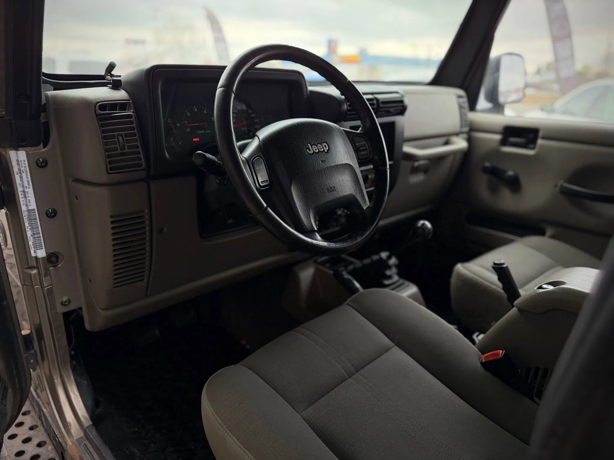 Used 2004 Jeep Wrangler Sahara w/ Dual Top Group AWD/4WD image 21