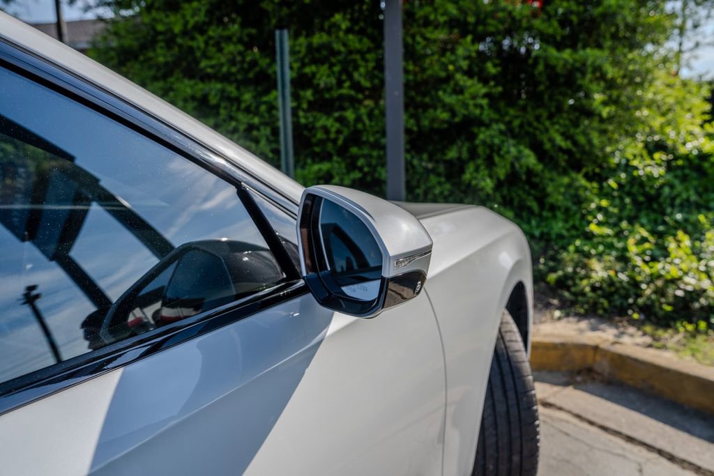 Used 2024 BMW i7 xDrive60 image 31