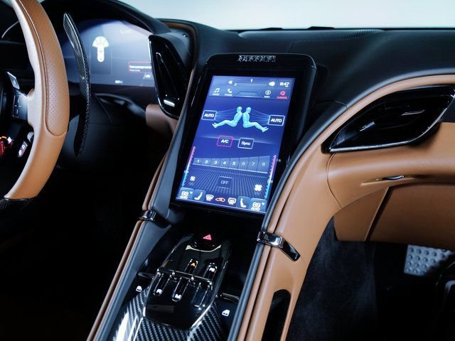 Used 2022 Ferrari Roma RWD image 14