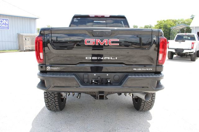 Used 2022 GMC Sierra 2500 Denali w/ Denali Black Diamond Edition image 9