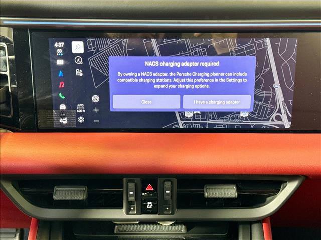 Used 2026 Porsche Macan 4S Electric AWD/4WD image 17