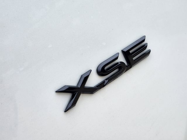 New 2026 Toyota RAV4 XSE AWD/4WD image 9