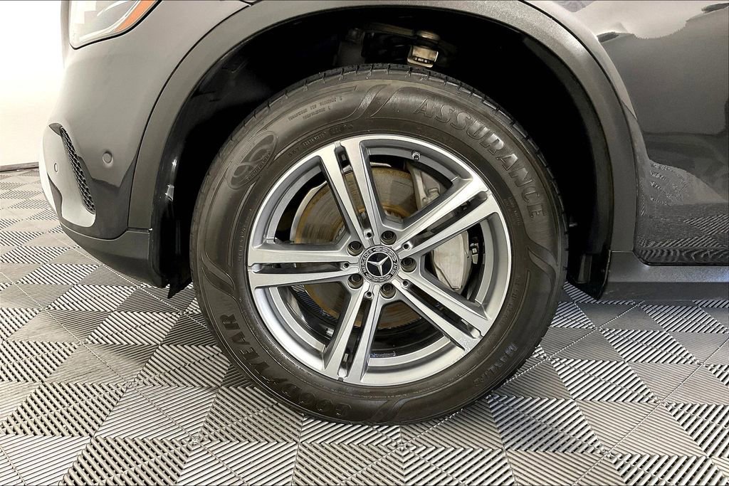Used 2021 Mercedes-Benz GLC 300 4MATIC image 11