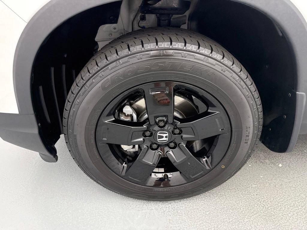Used 2025 Honda Ridgeline Black Edition image 4