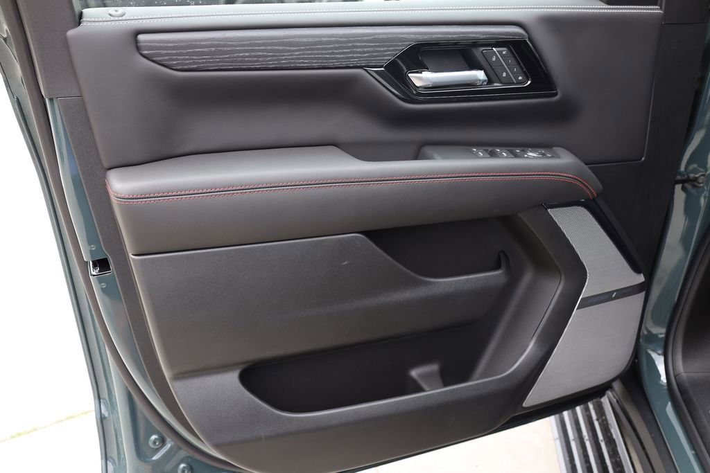 New 2026 GMC Yukon XL AT4 Ultimate AWD/4WD image 10