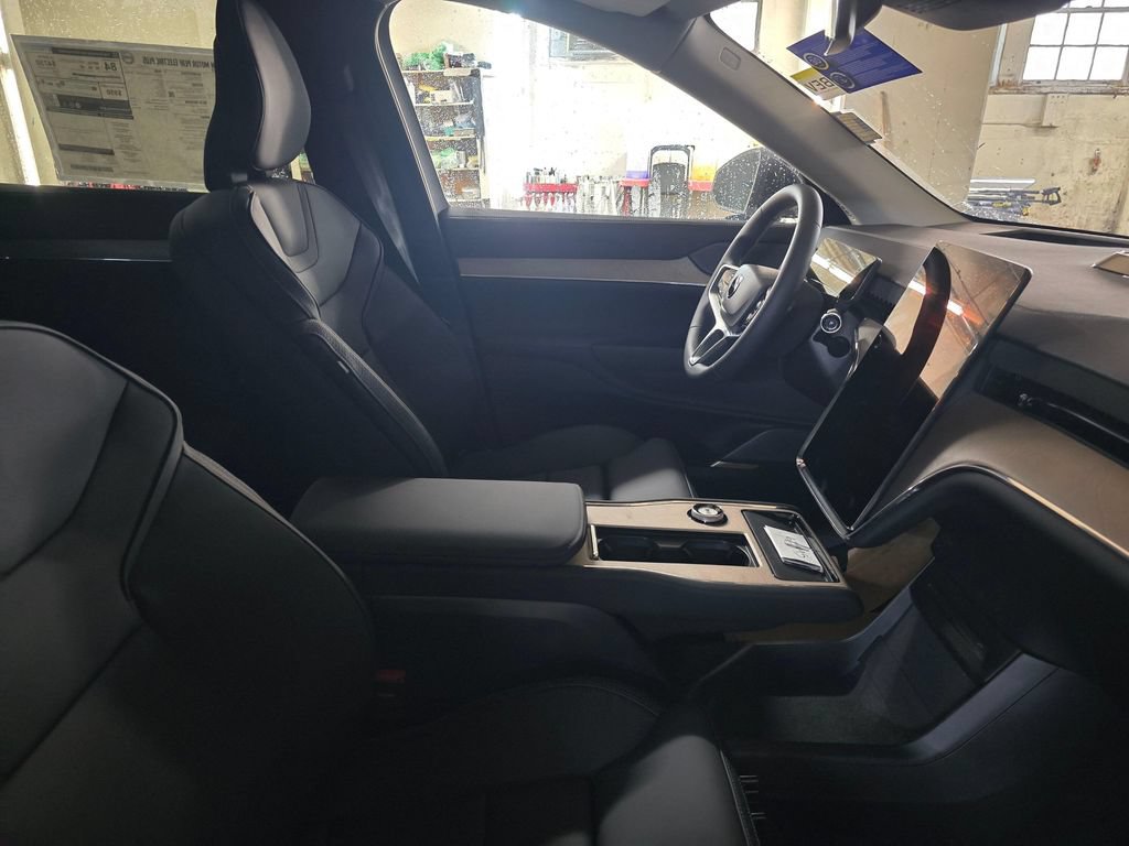 New 2025 Volvo EX90 Plus AWD/4WD image 10