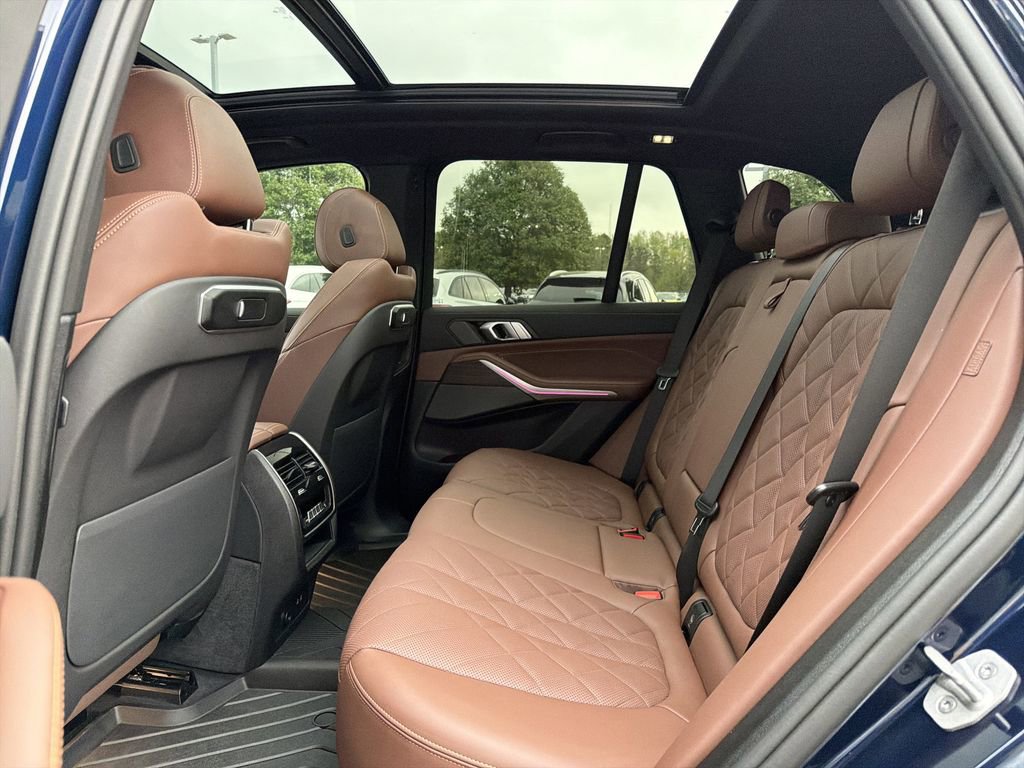 Used 2025 BMW X5 sDrive40i w/ M Sport Package image 13