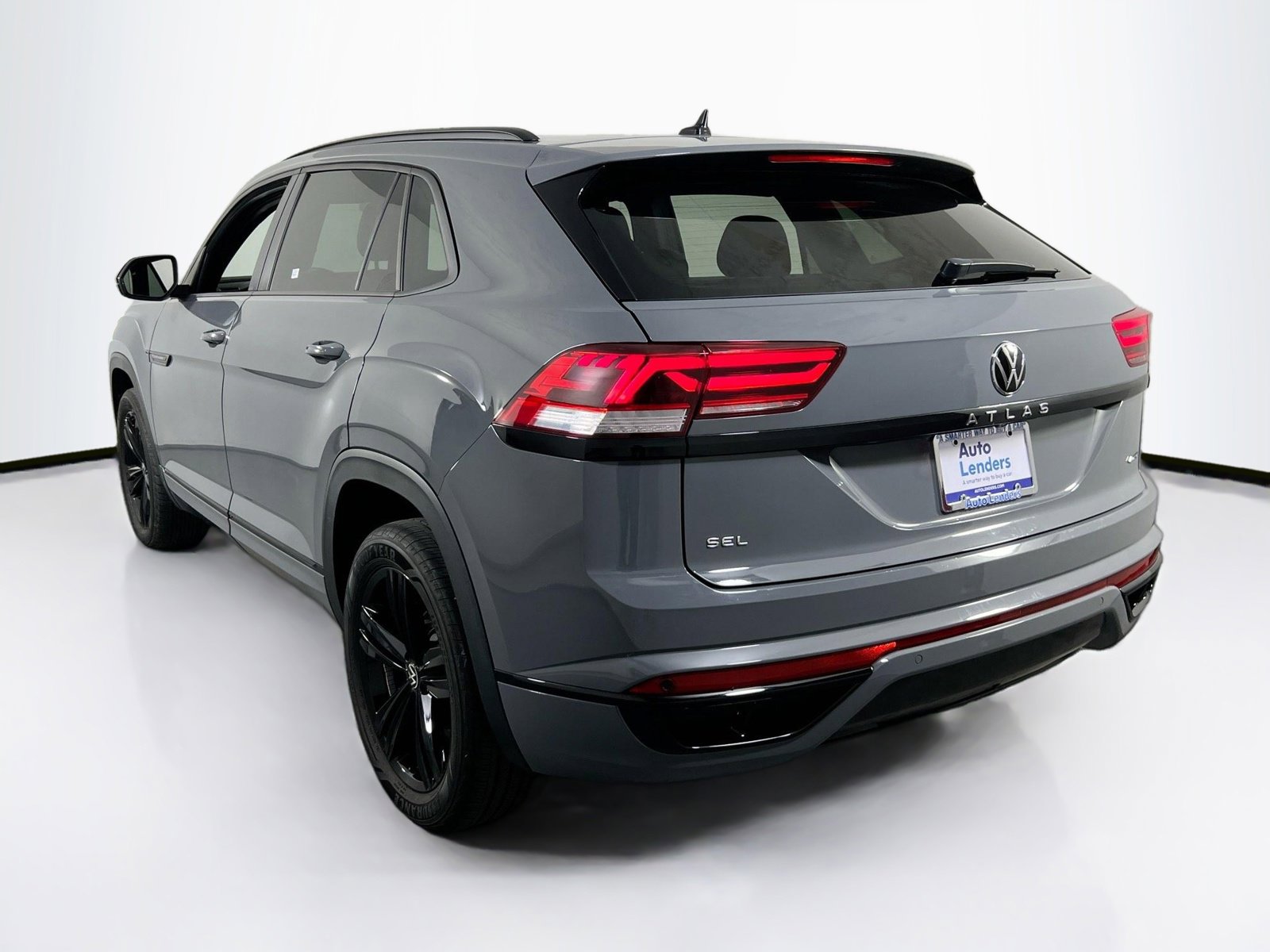 Used 2023 Volkswagen Atlas Cross Sport SEL R-Line image 7