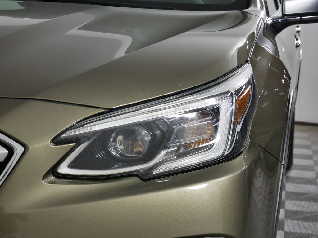 Used 2021 Subaru Outback Touring AWD/4WD image 14
