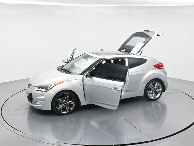 Used 2017 Hyundai Veloster Value Edition FWD image 51