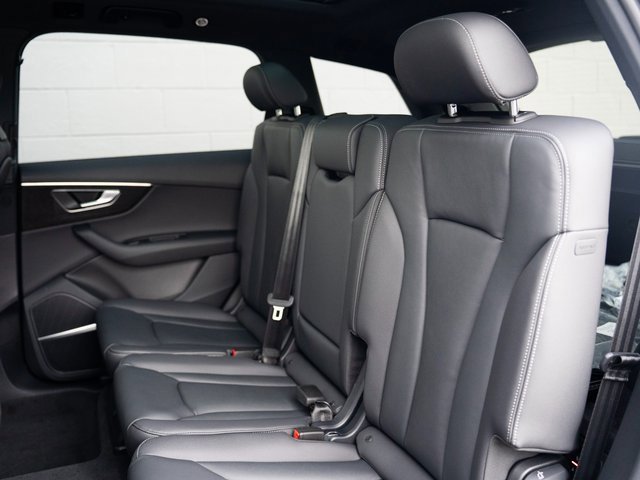 New 2026 Audi Q7 3.0T Premium image 9