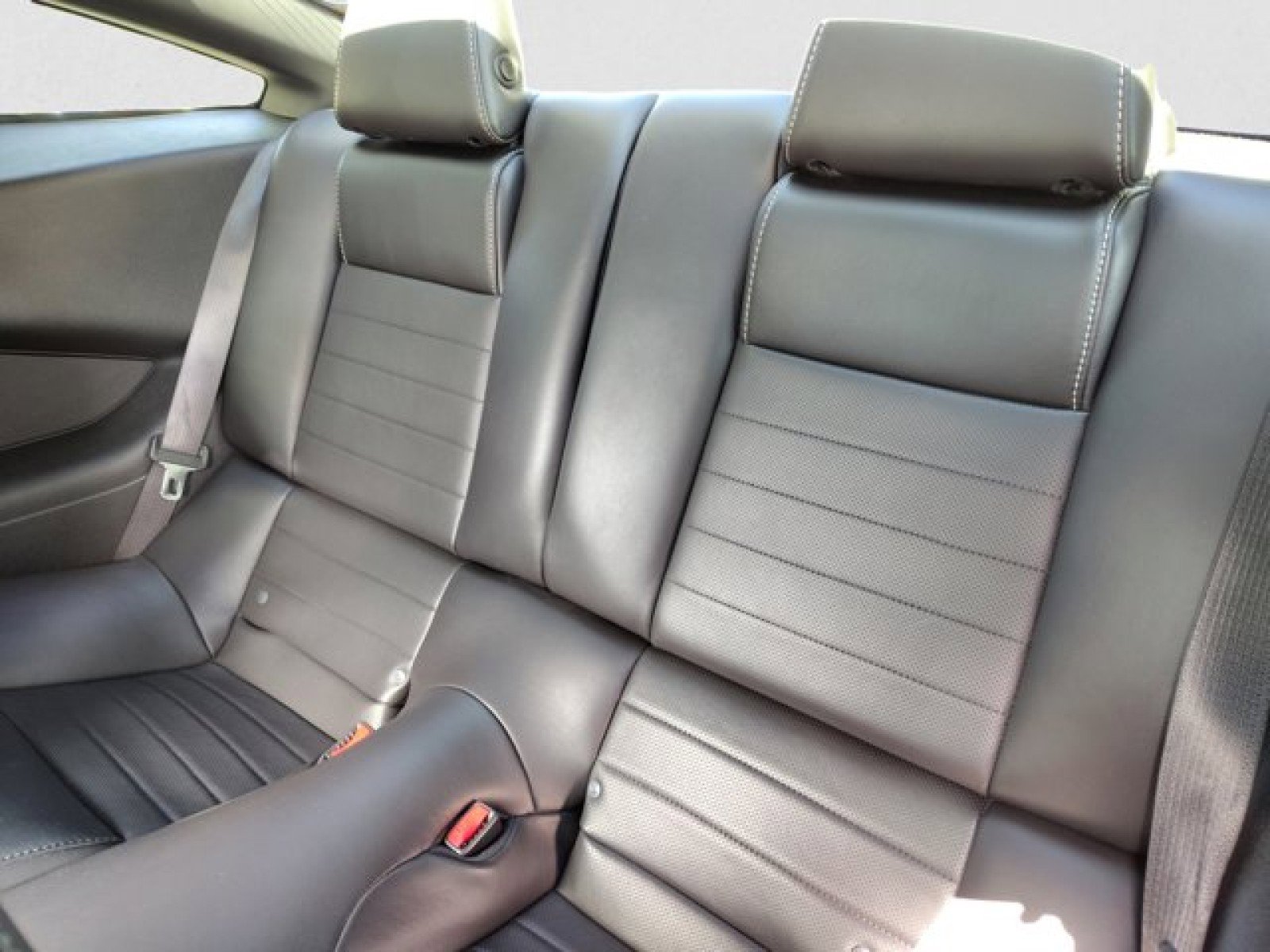 Used 2013 Ford Mustang GT Premium w/ Brembo Brake Pkg image 17