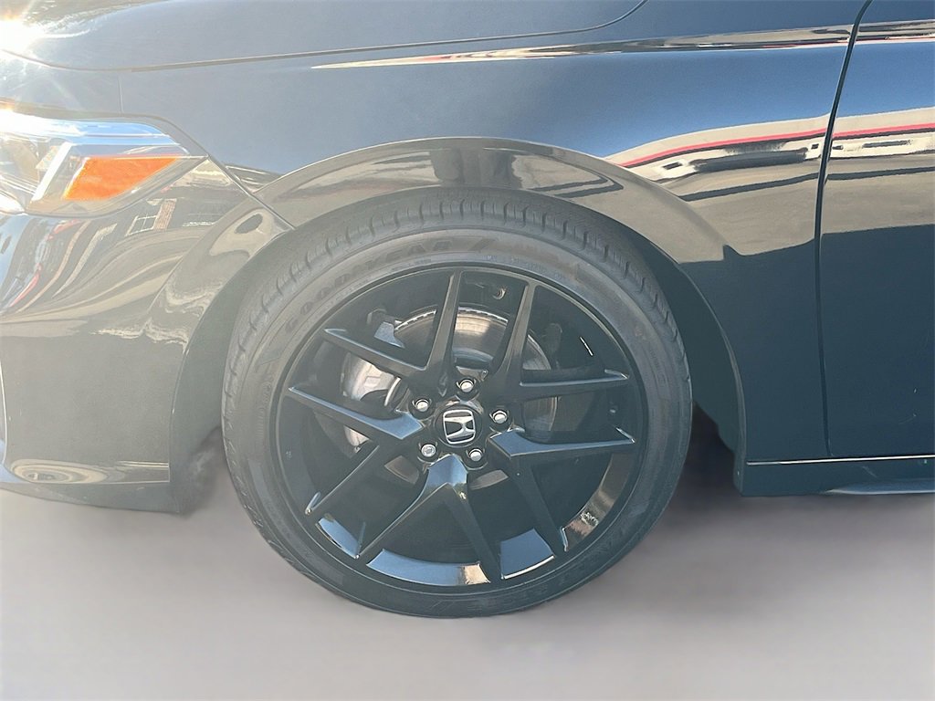 Used 2025 Honda Civic Sport image 27