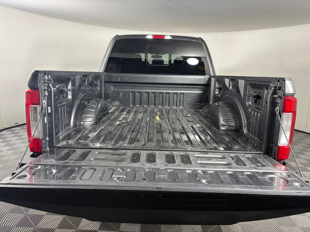 Used 2017 Ford F250 Lariat w/ Lariat Value Package AWD/4WD image 25
