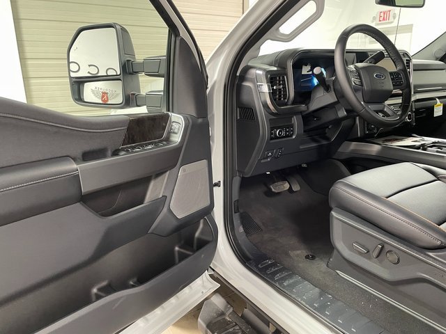 New 2025 Ford F350 Lariat w/ Lariat Ultimate Package image 9