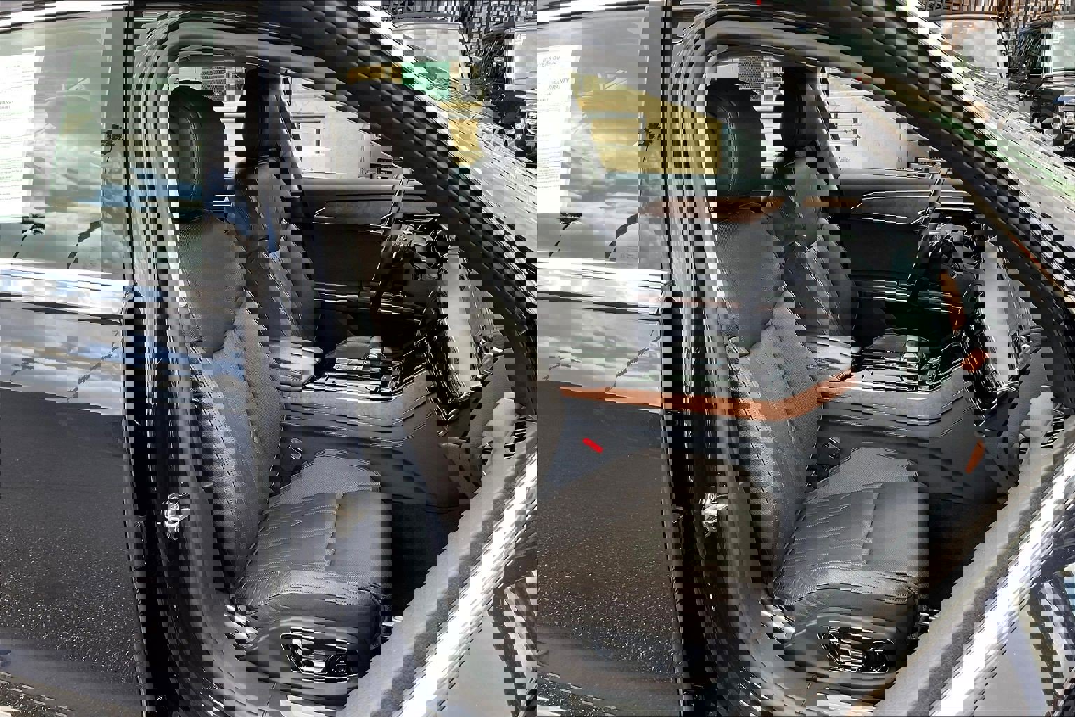 Used 2019 Audi A8 L 3.0T w/ Executive Package image 7