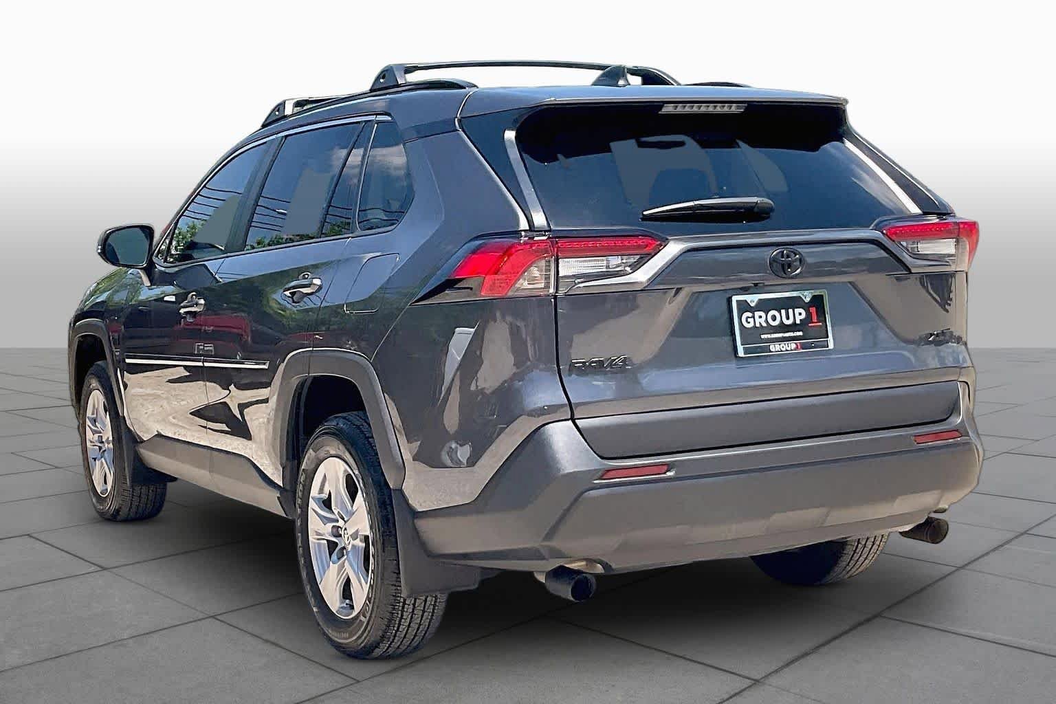 Used 2025 Toyota RAV4 XLE w/ Convenience Package FWD image 11