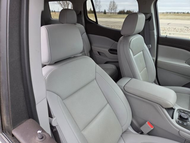 Used 2021 GMC Acadia SLT w/ Technology Package image 35