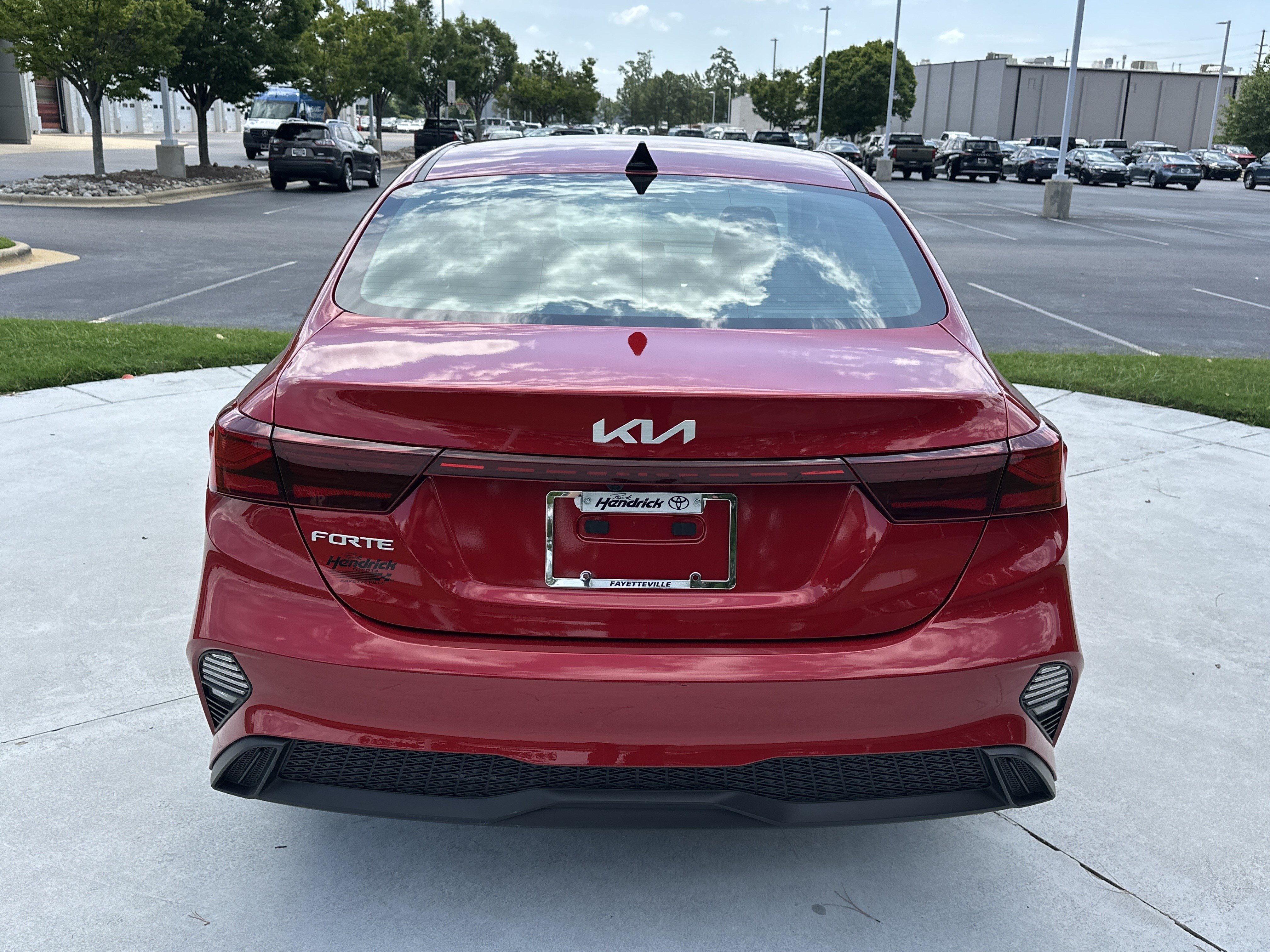 Used 2024 Kia Forte LXS w/ LXS Technology Package FWD image 9