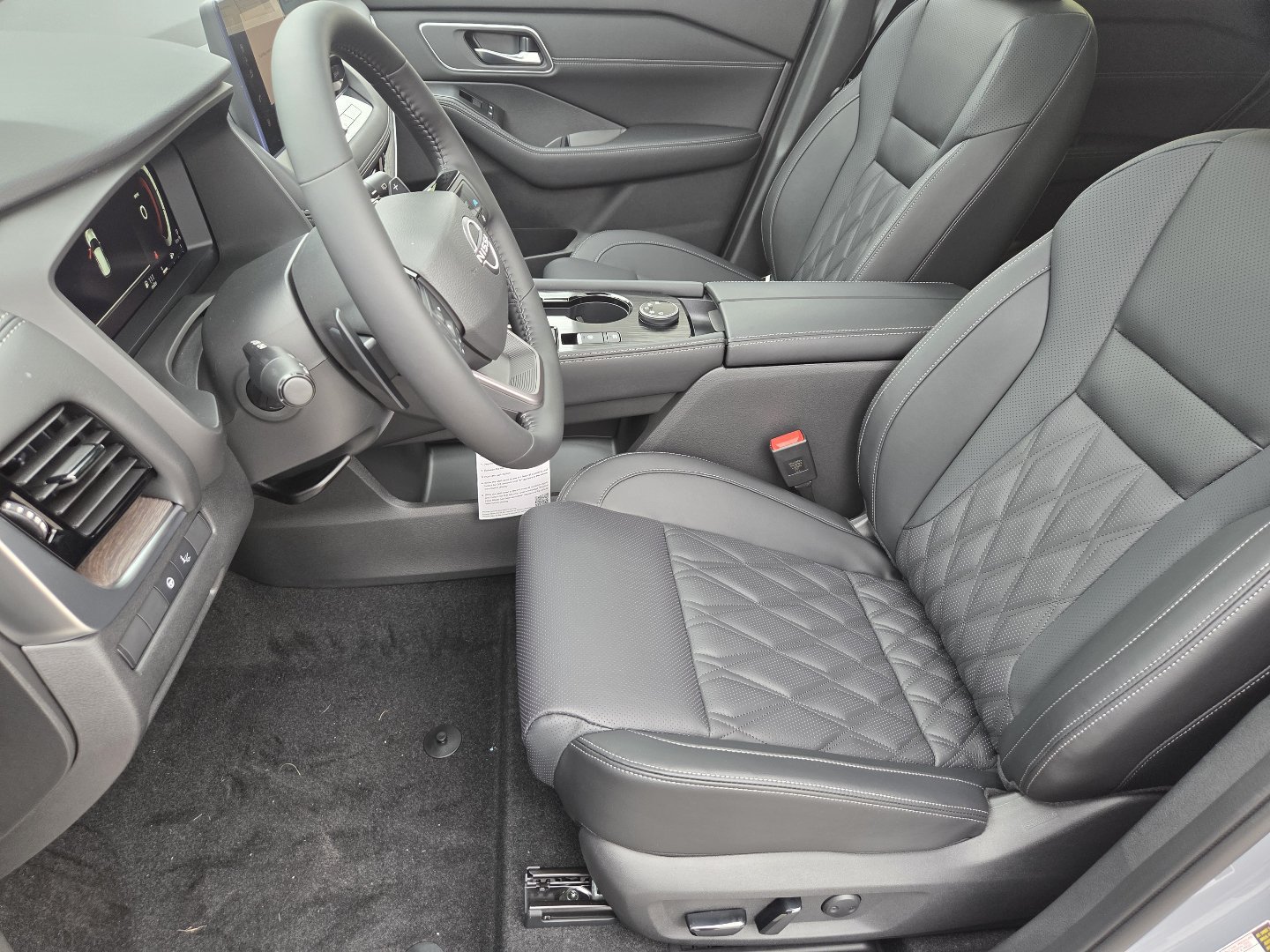 New 2026 Nissan Rogue Platinum AWD/4WD image 27