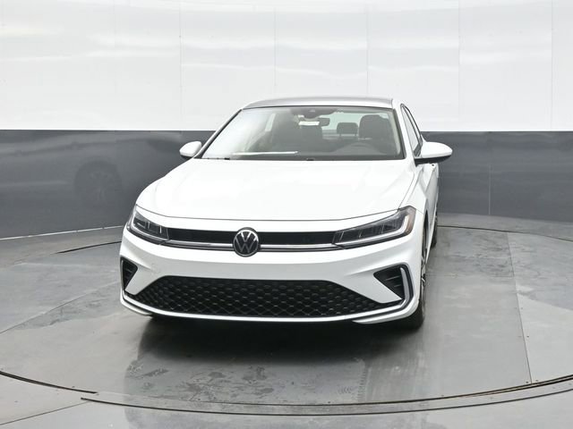 New 2026 Volkswagen Jetta SE image 2