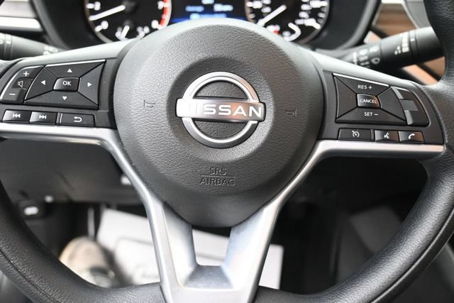 Used 2025 Nissan Altima 2.5 SV AWD/4WD image 17