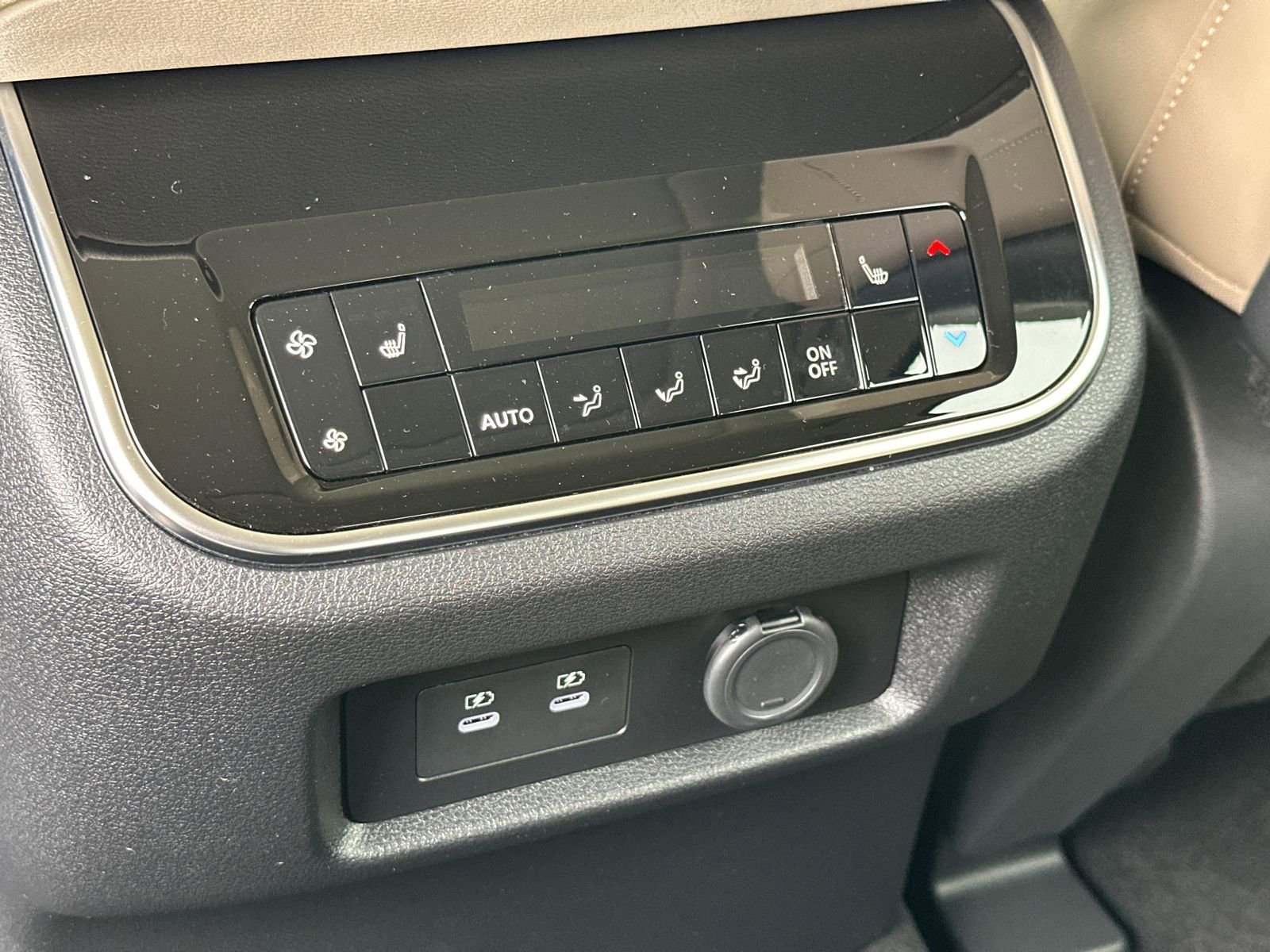 New 2026 Nissan Armada Platinum Reserve image 25