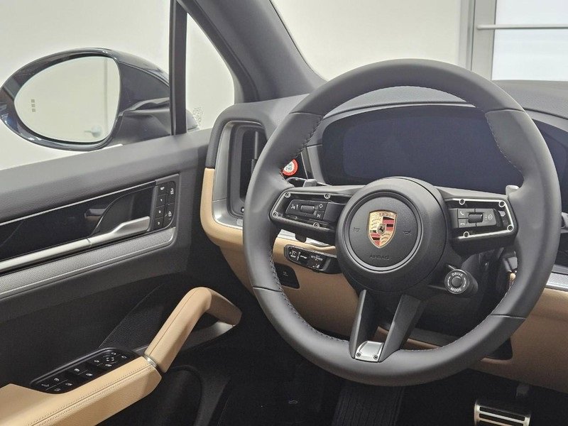New 2026 Porsche Cayenne S image 15
