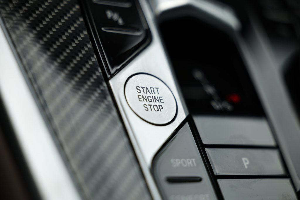 New 2026 BMW X7 M60i w/ M Sport Professional Package image 38