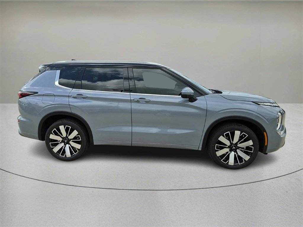 New 2025 Mitsubishi Outlander SEL image 7