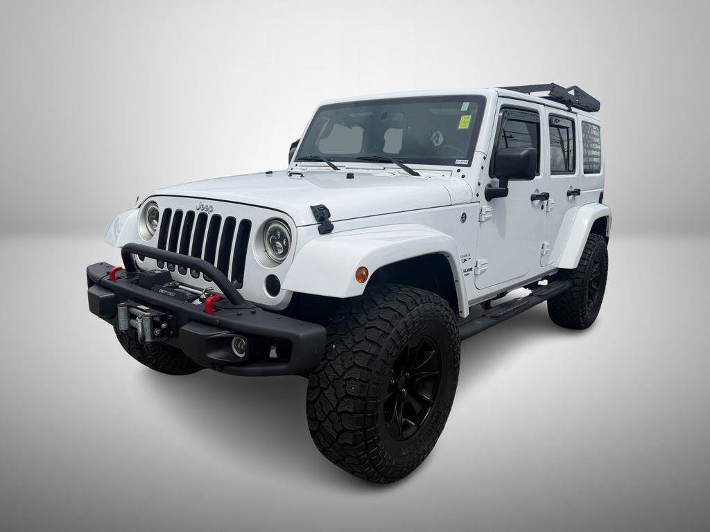 Used 2017 Jeep Wrangler Unlimited Sahara w/ Max Tow Package AWD/4WD image 2