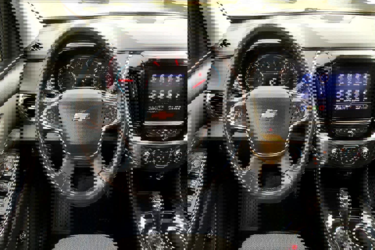 Used 2020 Chevrolet Traverse LT image 6