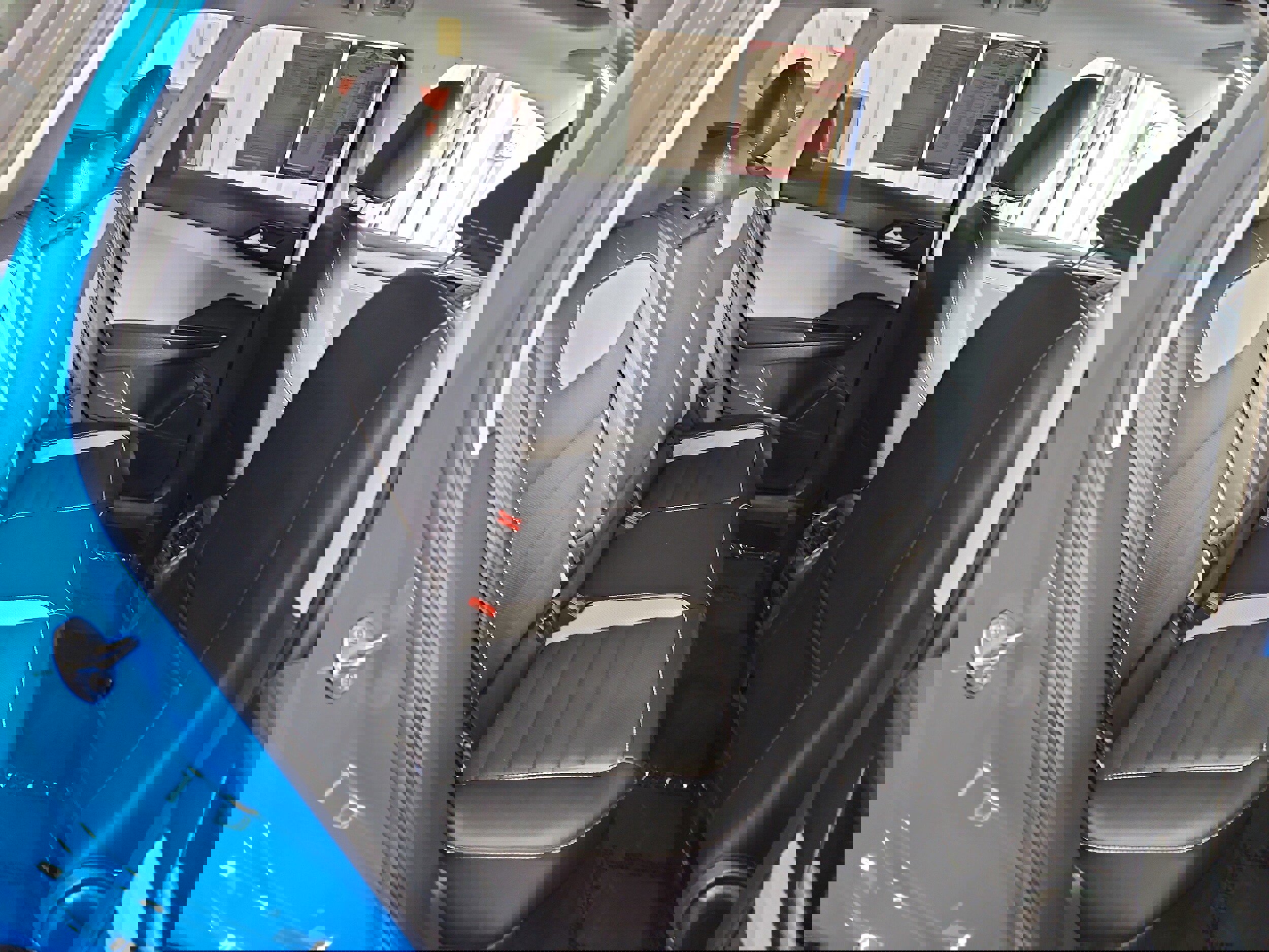 Used 2023 Volkswagen Taos SEL image 11