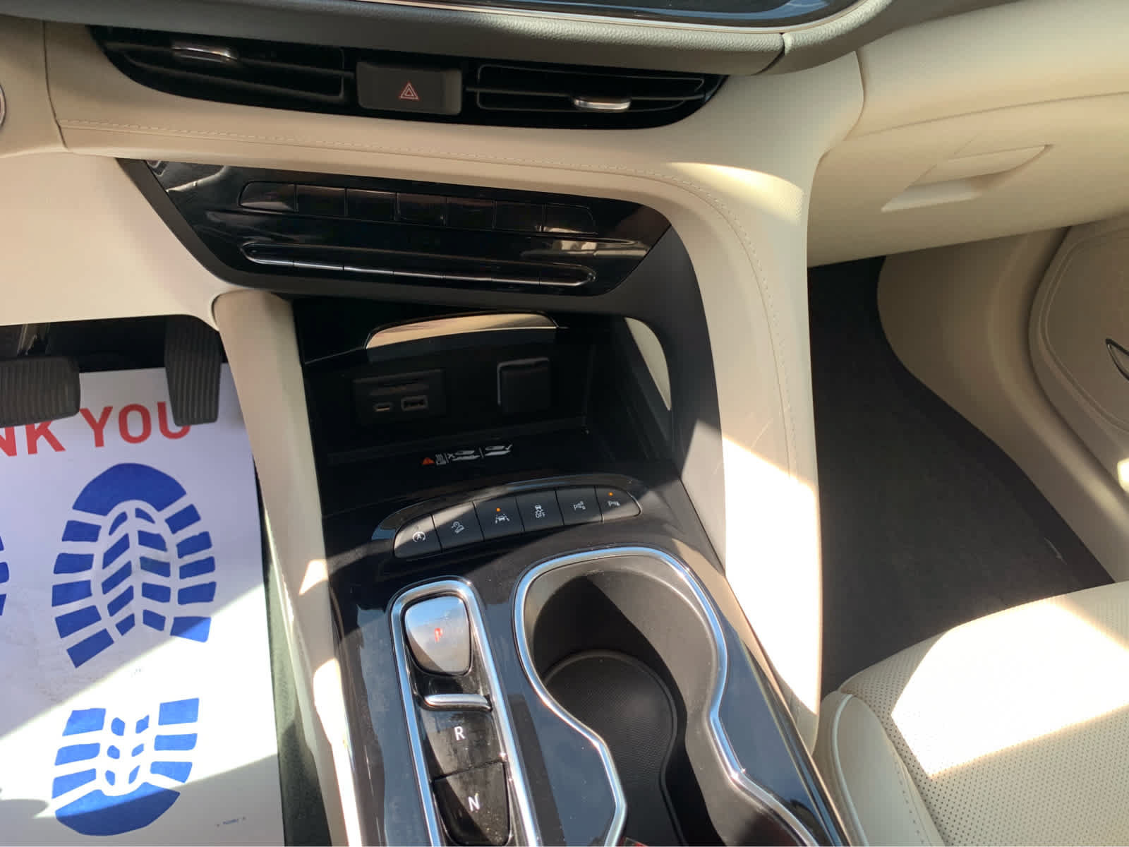 Used 2023 Buick Envision Avenir AWD/4WD image 19