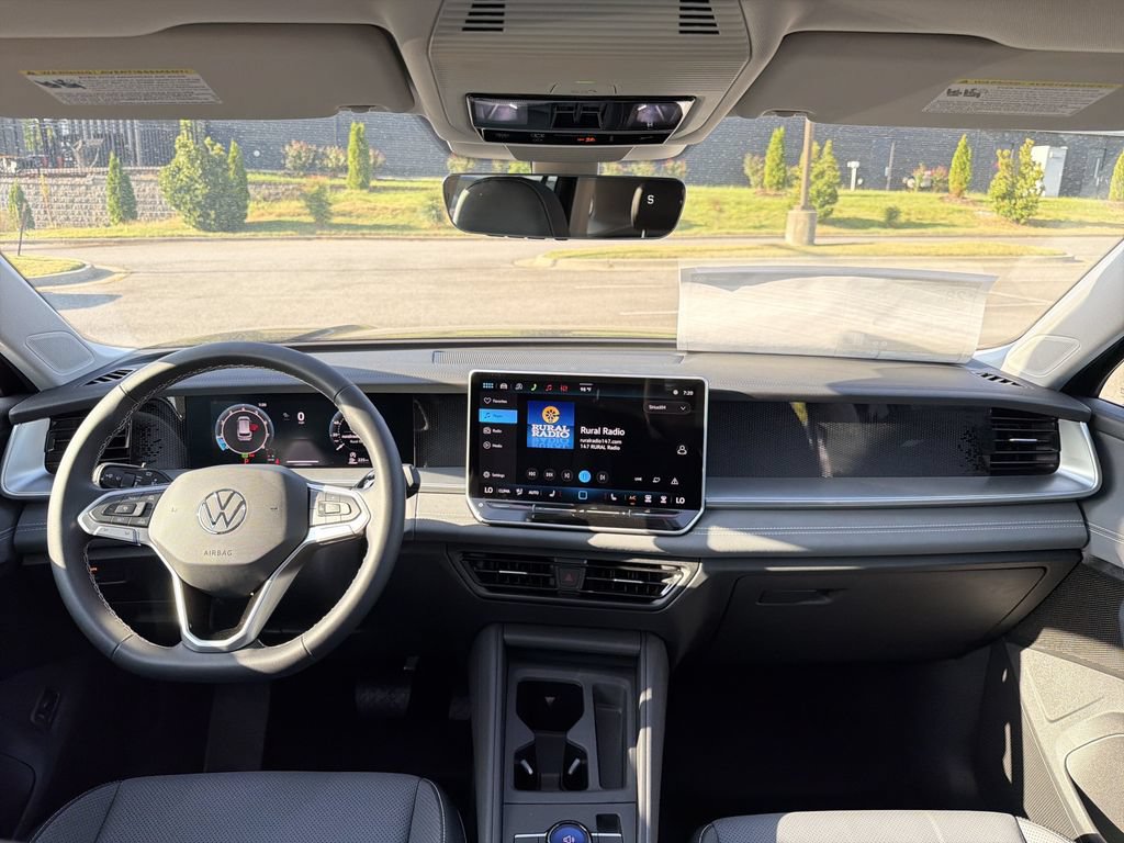 New 2026 Volkswagen Tiguan SE FWD image 20
