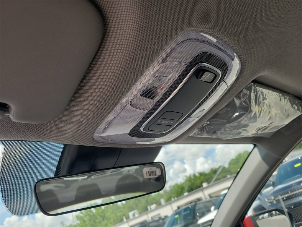 Used 2025 Hyundai Elantra SE image 26