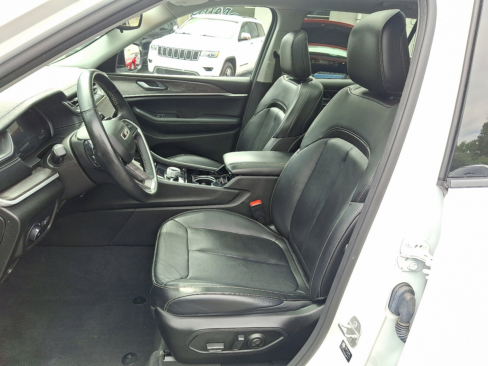 Certified 2022 Jeep Grand Cherokee L Limited image 16