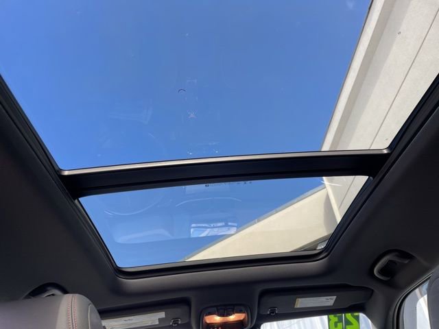 Used 2023 Chevrolet TrailBlazer RS w/ Sun and Liftgate Package image 30