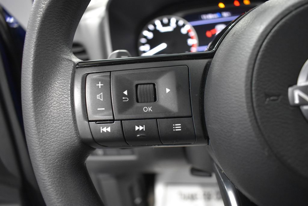 Certified 2023 Nissan Rogue SV image 25