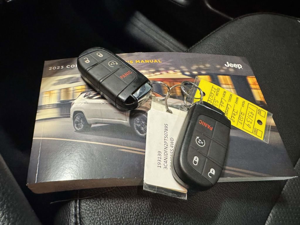 Used 2023 Jeep Compass Latitude w/ Sun and Sound Group image 34